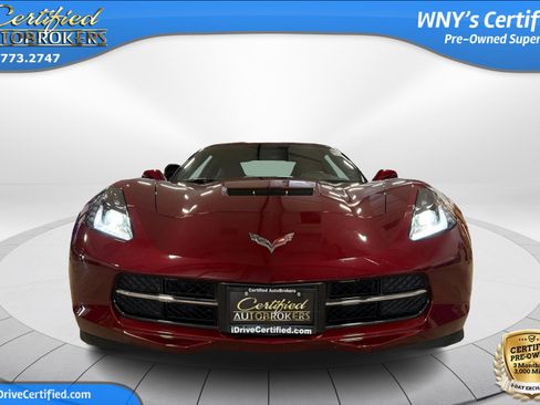 Used 2017 Chevrolet Corvette Stingray Coupe w/ 1LT RWD image 2