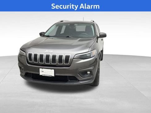 Used 2019 Jeep Cherokee Latitude Plus w/ Comfort/Convenience Group AWD/4WD image 8