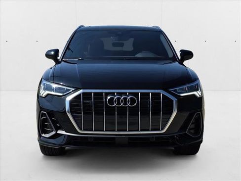 New 2025 Audi Q3 2.0T Premium w/ Convenience Package AWD/4WD image 2
