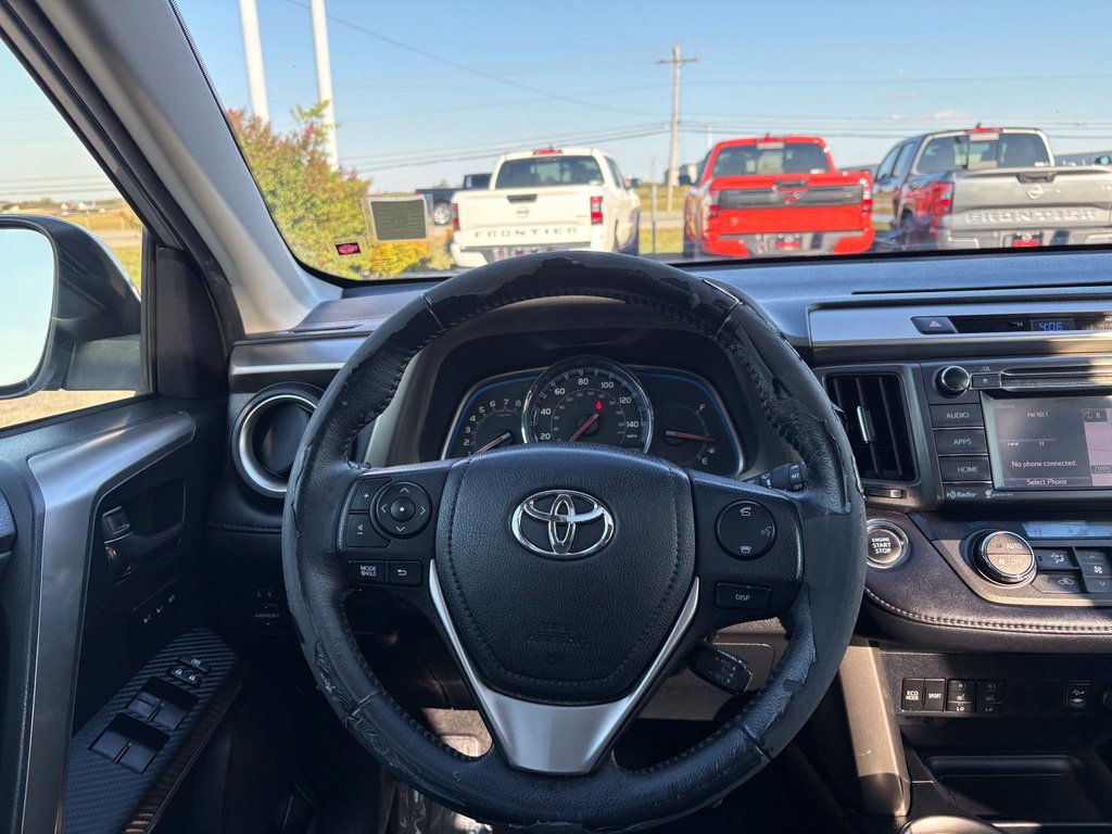 Used 2015 Toyota RAV4 Limited w/ Outdoor Package AWD/4WD image 18