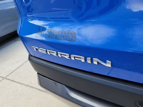 Used 2026 GMC Terrain Elevation FWD image 9