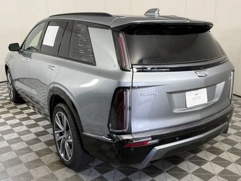 Certified 2026 Cadillac Vistiq Sport w/ LPO, Floor Liner Package AWD/4WD image 5