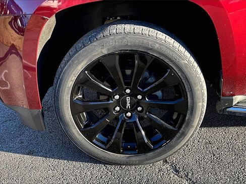 Used 2019 GMC Yukon XL SLT image 8