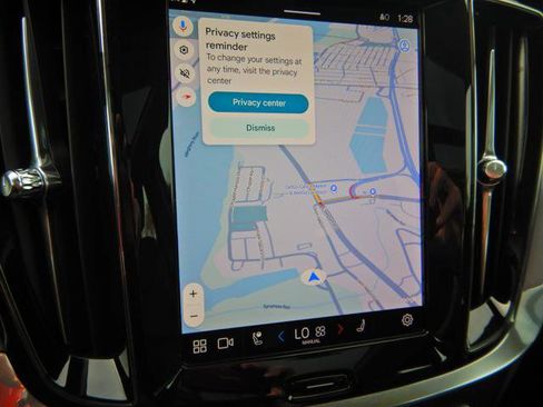 Used 2025 Volvo S60 B5 Core image 5