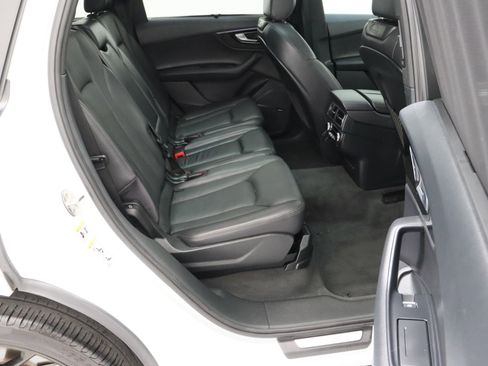 Used 2017 Audi Q7 3.0T Prestige w/ Prestige Package AWD/4WD image 37