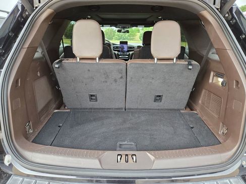 Used 2023 Ford Explorer King Ranch w/ Technology Package RWD image 17