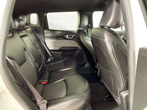 Used 2024 Jeep Compass Latitude AWD/4WD image 24