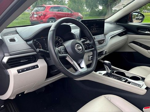Used 2024 Nissan Altima 2.5 SL image 4