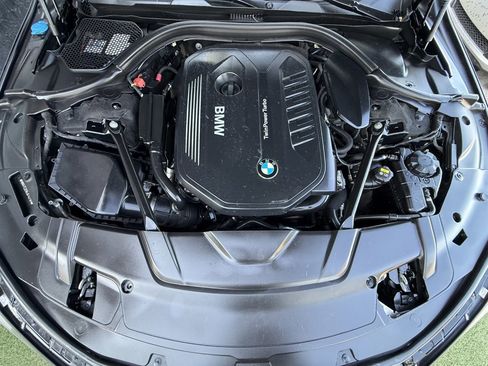 Used 2018 BMW 740i RWD image 32