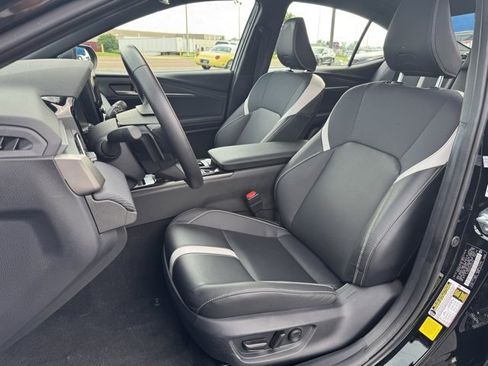 Used 2025 Toyota Camry SE image 19