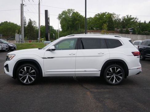 Used 2024 Volkswagen Atlas SEL Premium R-Line AWD/4WD image 3