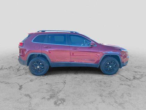Used 2015 Jeep Cherokee Latitude w/ Cold Weather Group image 9