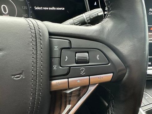 Used 2021 Cadillac Escalade Premium Luxury Platinum image 13