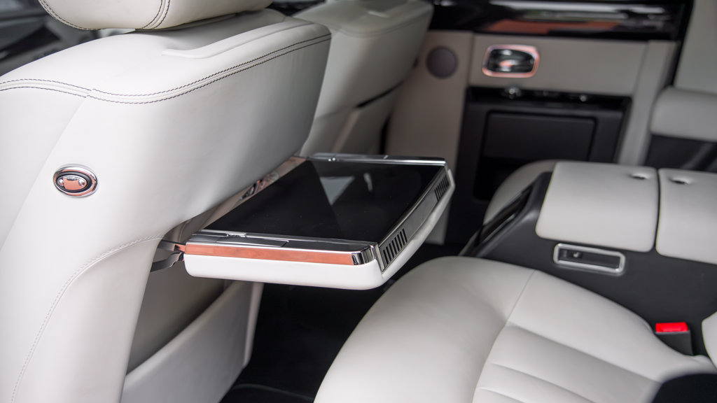 Used 2014 Rolls-Royce Phantom Sedan RWD image 36