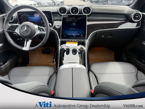 Used 2026 Mercedes-Benz GLC 300 4MATIC image 2