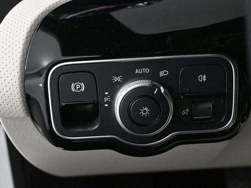 Certified 2026 Mercedes-Benz CLA 250 image 9