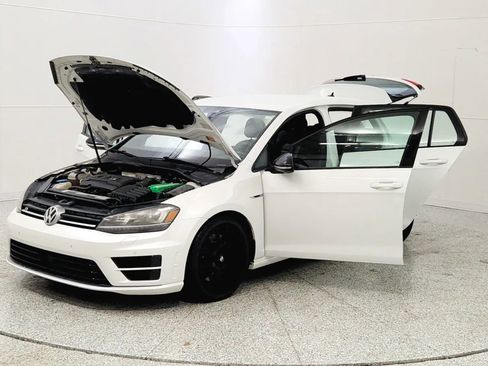 Used 2017 Volkswagen Golf R DCC & Navigation 4Motion image 10