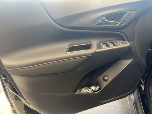 Used 2024 Chevrolet Equinox RS image 13