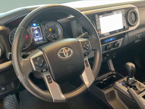 Used 2021 Toyota Tacoma SR5 RWD image 26