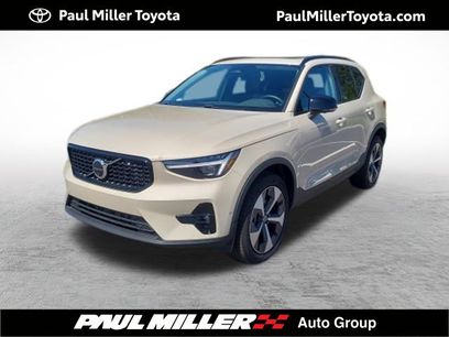 Used 2025 Volvo XC40 B5 Plus w/ Climate Package