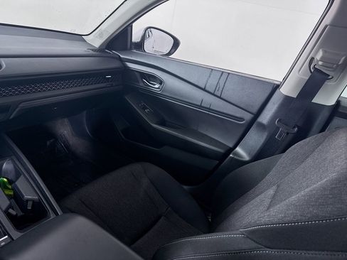 Used 2023 Honda Accord EX image 19