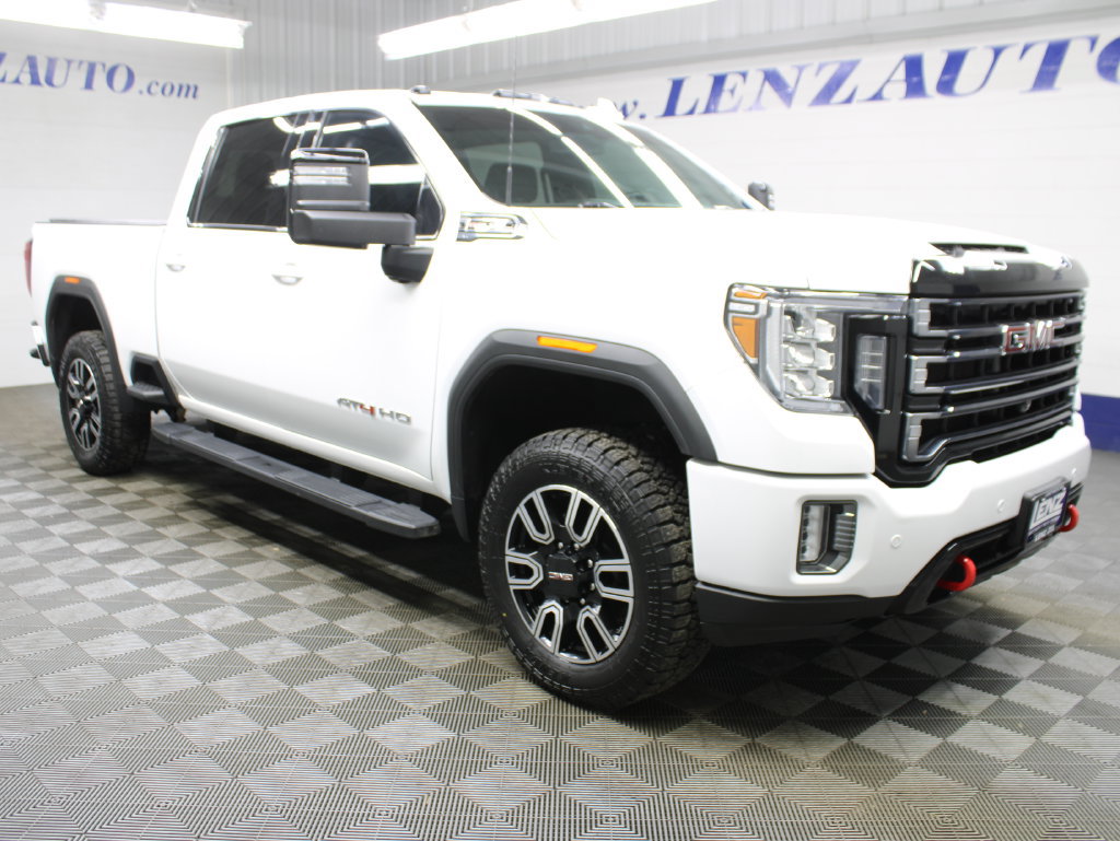 Used 2023 GMC Sierra 2500 AT4 w/ AT4 Preferred Package AWD/4WD image 3