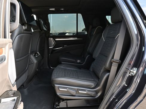 New 2025 Cadillac Escalade Sport Platinum w/ LPO, ONYX Package image 19