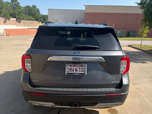 Used 2023 Ford Explorer XLT w/ Equipment Group 202A AWD/4WD image 6