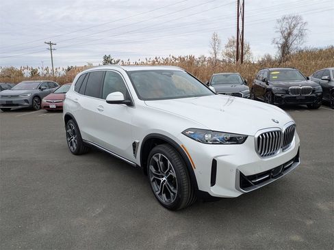 New 2026 BMW X5 xDrive40i image 1