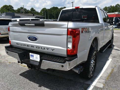 Used 2017 Ford F250 Lariat w/ Lariat Value Package AWD/4WD image 6