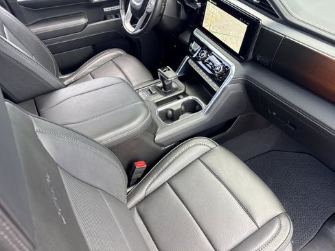 Used 2024 GMC Sierra 1500 Denali image 17