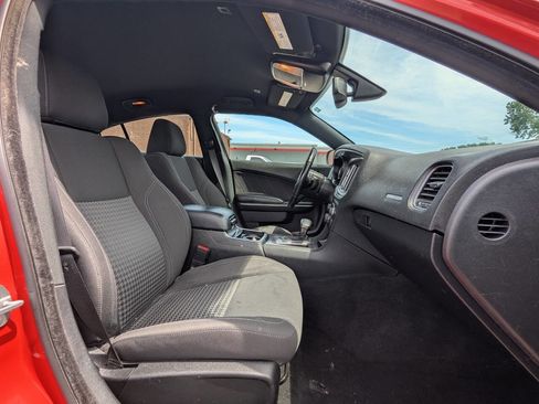 Used 2019 Dodge Charger SXT w/ Cold Weather Package AWD/4WD image 15