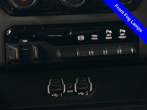 Used 2024 RAM 2500 Big Horn w/ Sport Appearance Package image 19