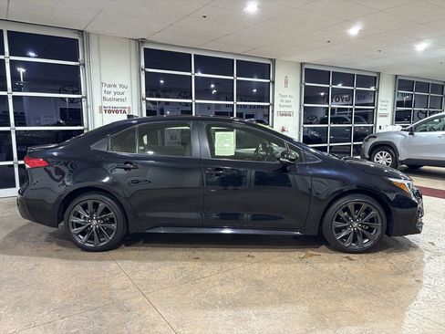 Certified 2024 Toyota Corolla SE image 3