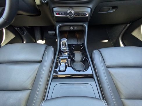 Certified 2026 Volvo XC40 B5 Plus AWD/4WD image 24