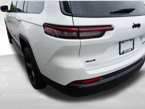 New 2025 Jeep Grand Cherokee L Limited w/ Luxury Tech Group II image 7
