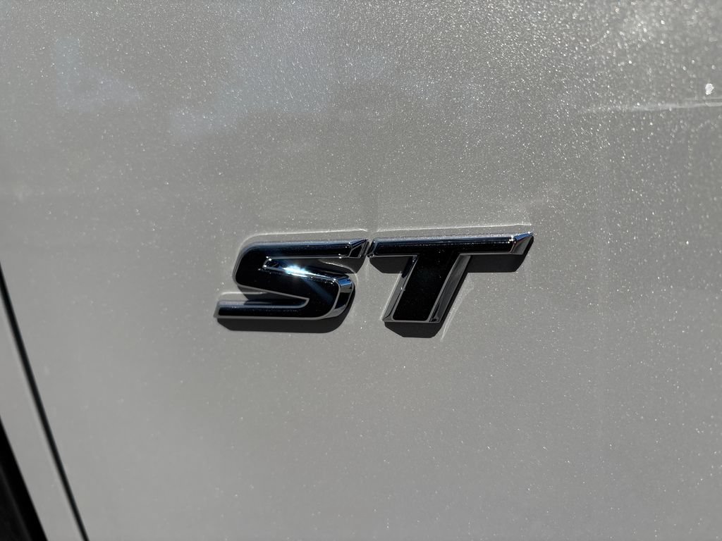 New 2026 Buick Enclave Sport Touring w/ Super Cruise Package FWD image 9