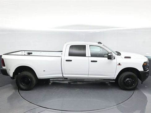 Used 2025 RAM 3500 Tradesman image 41