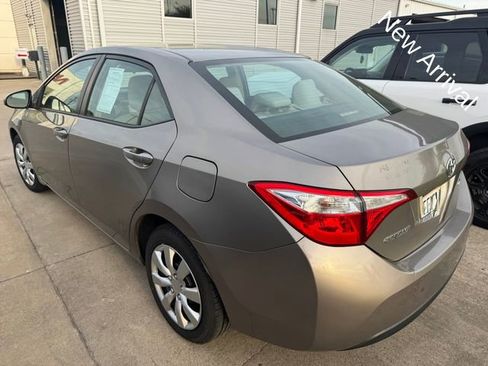 Used 2015 Toyota Corolla LE image 2