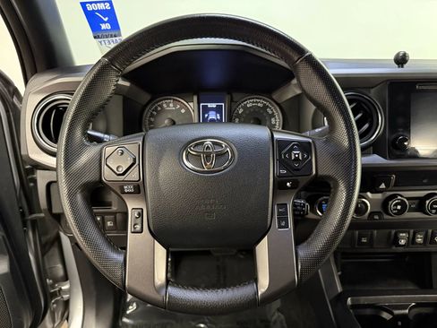 Used 2018 Toyota Tacoma TRD Sport image 20