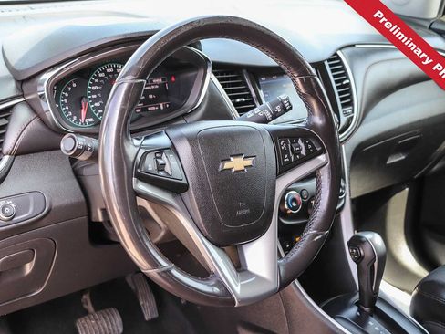 Used 2022 Chevrolet Trax LT w/ Driver Confidence Package AWD/4WD image 16