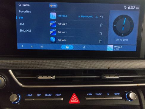 Used 2025 Hyundai Sonata SEL FWD image 25