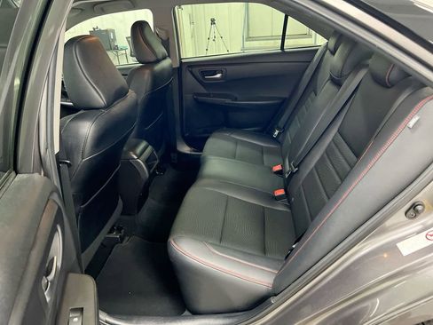 Used 2017 Toyota Camry SE FWD image 22