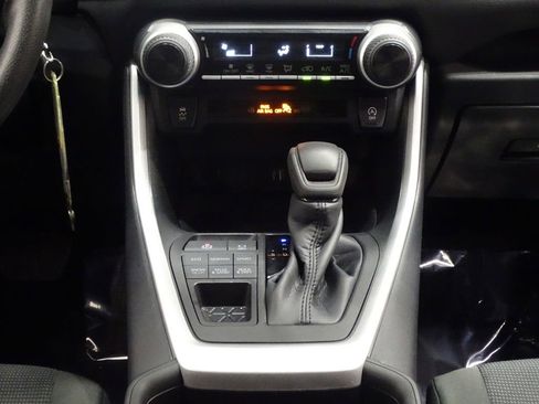 Used 2023 Toyota RAV4 LE image 33