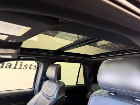 Used 2025 Ford Expedition Platinum w/ Stealth Appearance Package AWD/4WD image 27