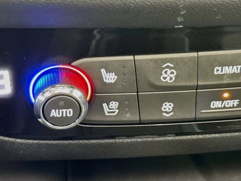 Used 2019 Buick Enclave Avenir w/ Avenir Technology Package AWD/4WD image 24