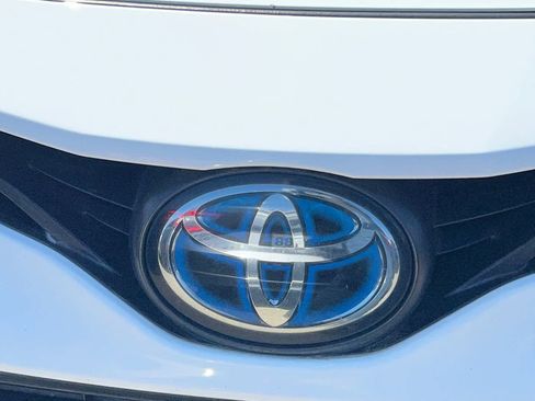 Used 2021 Toyota Camry LE image 13