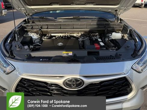 Used 2021 Toyota Highlander XLE image 37