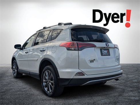 Used 2018 Toyota RAV4 Limited image 6