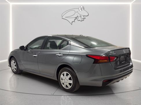 Used 2020 Nissan Altima 2.5 S AWD/4WD image 3